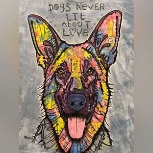 The Mountain “Dogs Never Lie About Love” Graphic Crew Neck T-Shirt Unisex Small